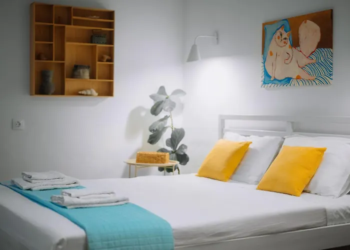 Mayelia Cozy House In The Medieval Town Casa de Férias *