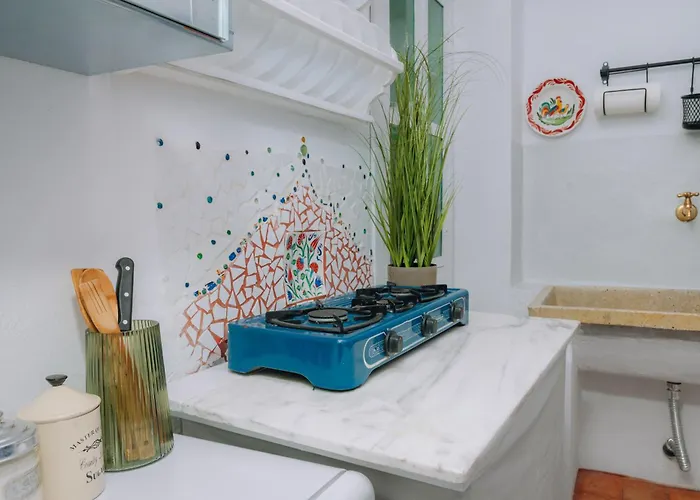 Mayelia Cozy House In The Medieval Town Casa de Férias