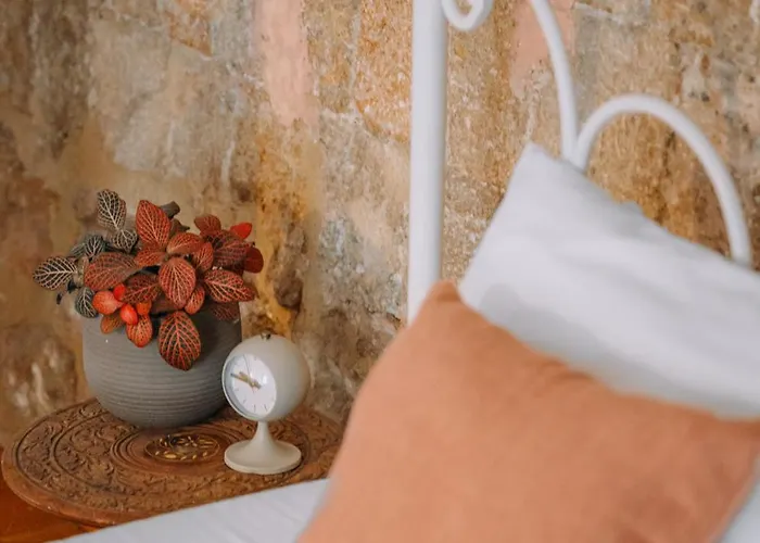 Mayelia Cozy House In The Medieval Town *