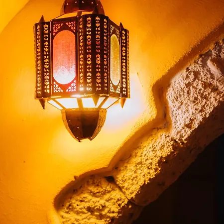 Mayelia Cozy House In The Medieval Town Casa de Férias *