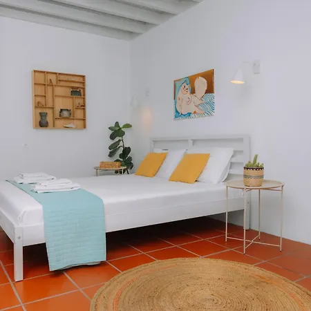 Mayelia Cozy House In The Medieval Town Casa de Férias
