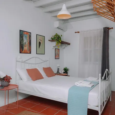 Mayelia Cozy House In The Medieval Town *