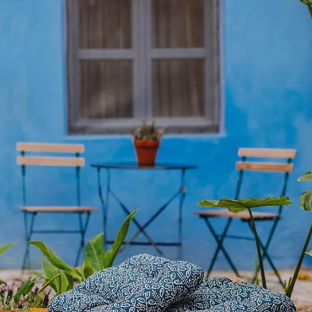 בית נופש Mayelia Cozy House In The Medieval Town